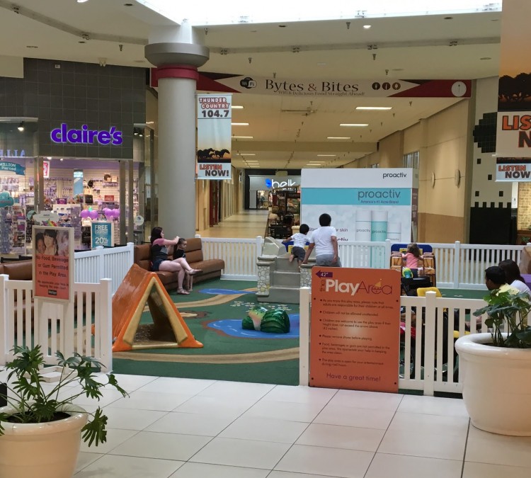 college-square-mall-play-area-photo